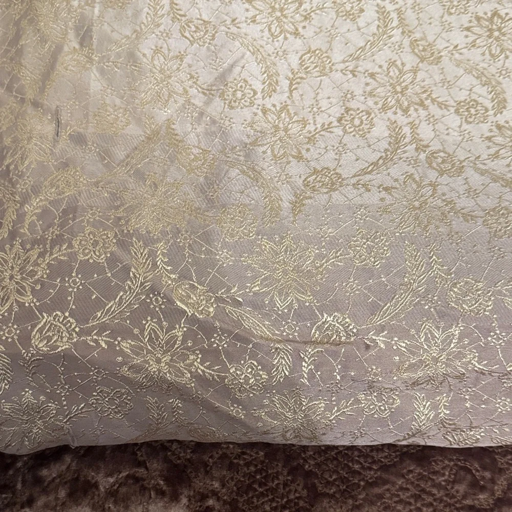 Luxurious Cream and Brown Comforter Set
